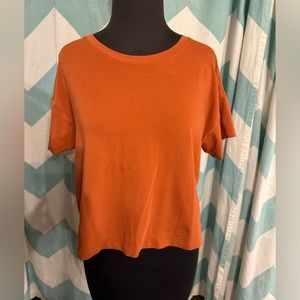 Lululemon slightly cropped top